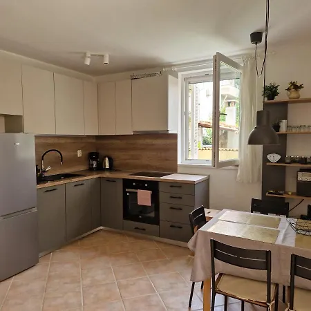Apartment Ella